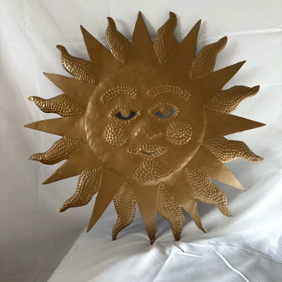 Vintage large brass metal sun wall hanging home decor celestial whimsygoth - Picture 2 of 3